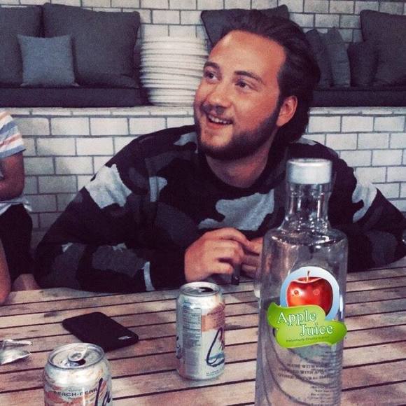 Meet your Posher, Oliver - Picture 1 of 1